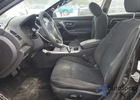 2015 Nissan Altima 2.5 z USA, uszkodzony, nr VIN 1N4AL3AP3FC573321